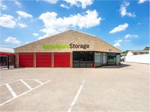 Extra Space Storage - 8893 - Irving - W Airport Fwy