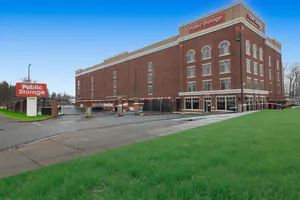 Public Storage - Waldorf - 12120 Pierce Rd