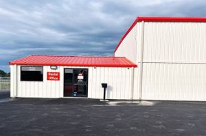 Public Storage - North Dinwiddie - 23150 Airpark Dr